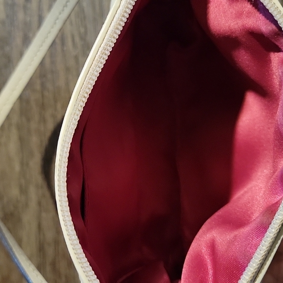 White/Beige Coach Pleated Leather Wristlet F46484 - Picture 5 of 5